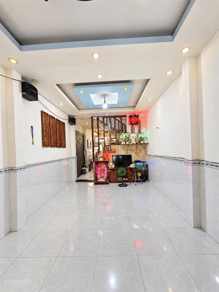 Bán nhà 3 tầng ngay kdc tên lửa sát aeon bình tân  4,2x18m  hẻm 8m thông  nhỉnh 7 tỷ xíu (tl)