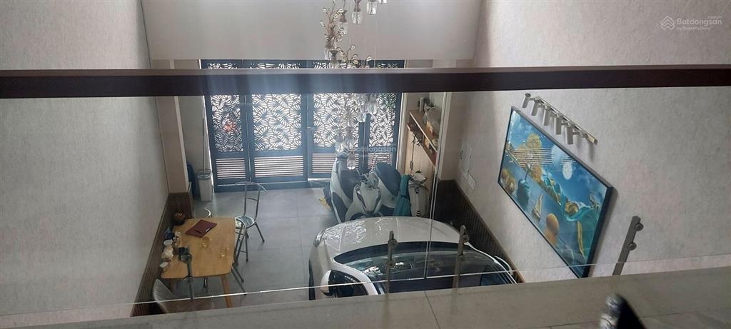 Siêu phẩm tòa nhà 6 tầng 81m2 xe hơi đổ cửa, có thang máy vào ở ngay gần chợ an nhơn gò vấp