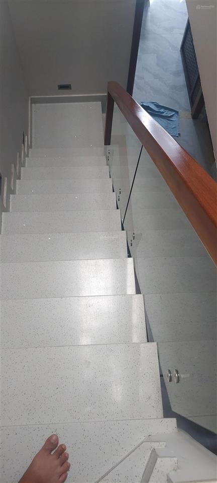 Siêu phẩm tòa nhà 6 tầng 81m2 xe hơi đổ cửa, có thang máy vào ở ngay gần chợ an nhơn gò vấp
