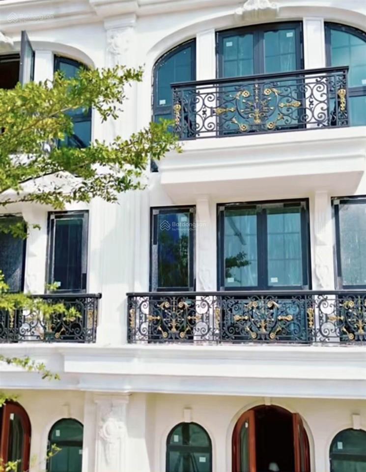 Liền kề 5 tầng, thiết kế tân cổ điển sang trọng, 78m2, mặt tiền 5 m, 16,2 tỷ. cận kề cầu giấy