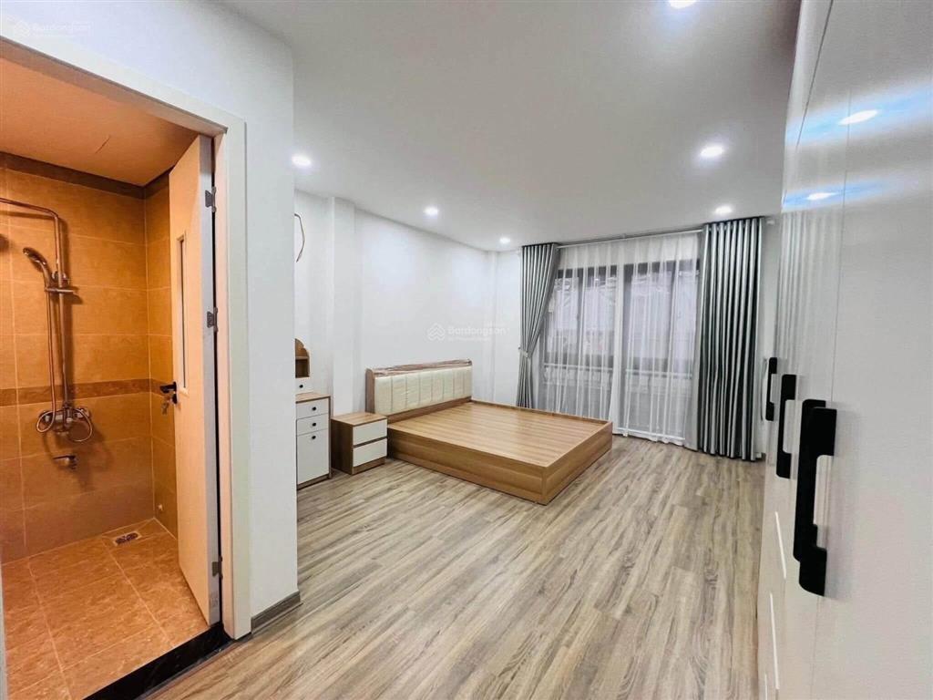 Phố tôn thất tùng đống đa 42m|6 tầng thang máy | mặt tiền 4.4m .tc 9.9 tỷ