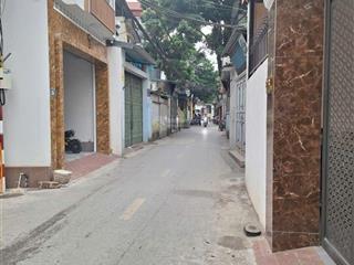 Ngay chợ tự khoát 46m 3tmặt ngõ  dân xây trắc chắn ô tô 7 chỗ vào nhà g.ía tốt hơn 5ty