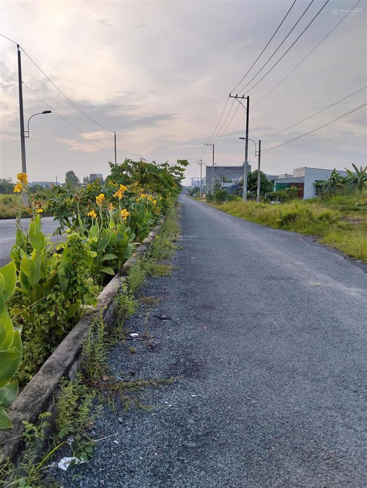 Đất nền trạm cân lộc hòa  vị trí đẹp + chính chủ