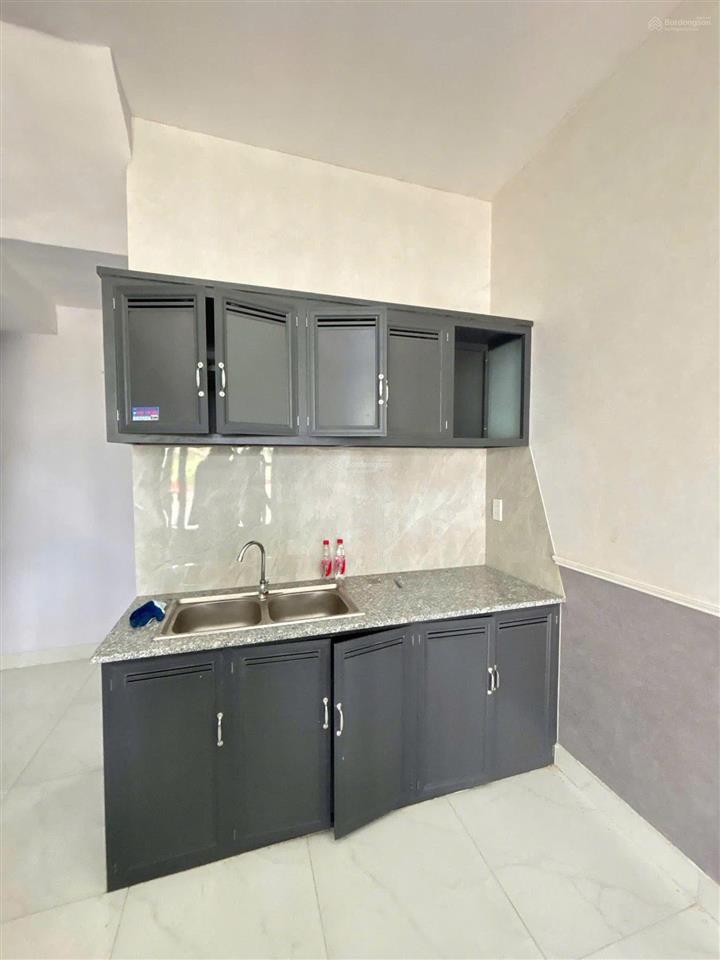 Bán nhà 695 triệu  mặt tiền chính chủ sổ riêng 1 trệt 1 lầu 2pn 2wc