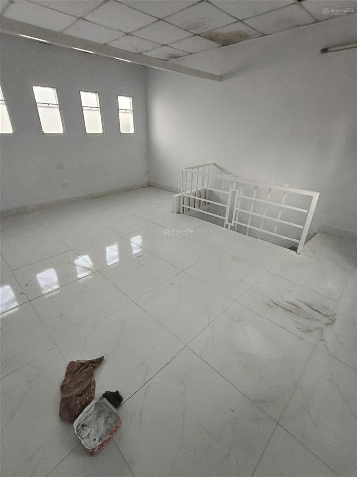 Bán nhà 495 triệu  mặt tiền chính chủ sổ riêng 1 trệt 1 lầu