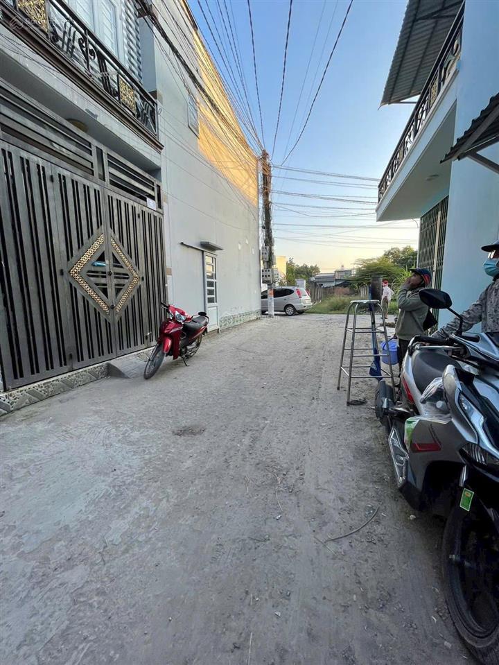 Bán nhà 30m2 625 triệu  chính chủ sổ riêng 1 trệt 1 lầu 2pn 2wc