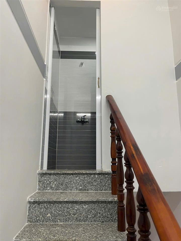 Bán nhà 30m2 625 triệu  chính chủ sổ riêng 1 trệt 1 lầu 2pn 2wc