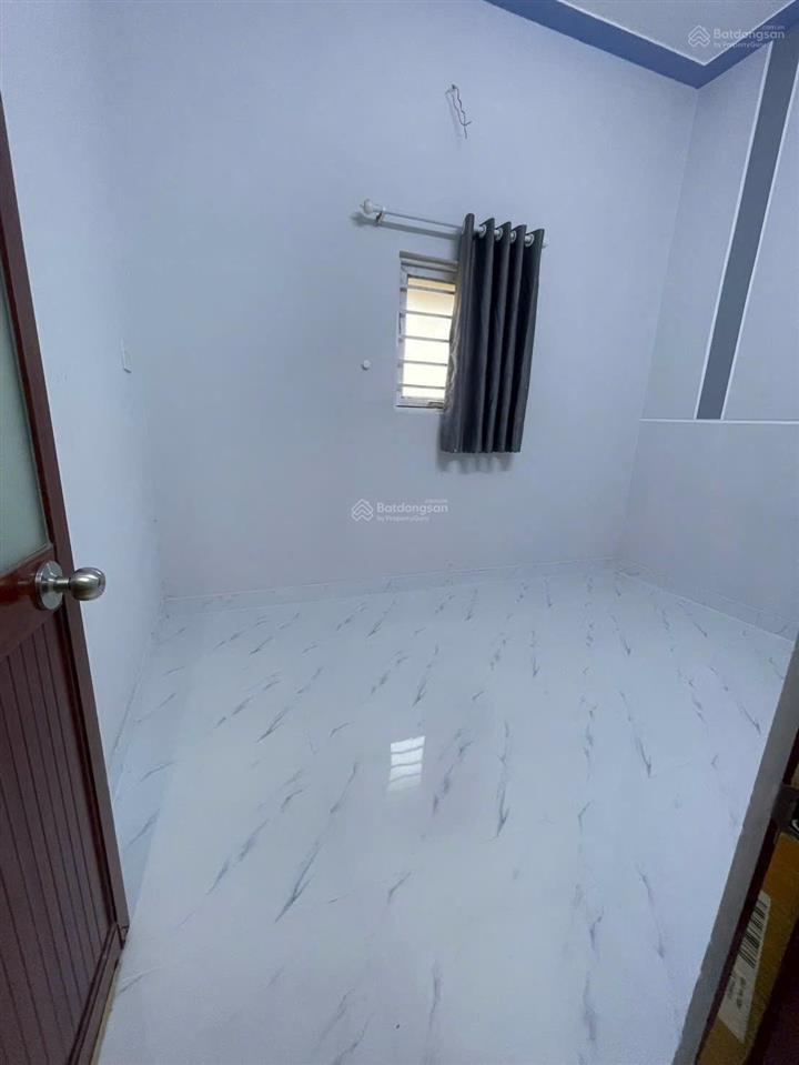 Bán nhà 30m2 625 triệu  chính chủ sổ riêng 1 trệt 1 lầu 2pn 2wc