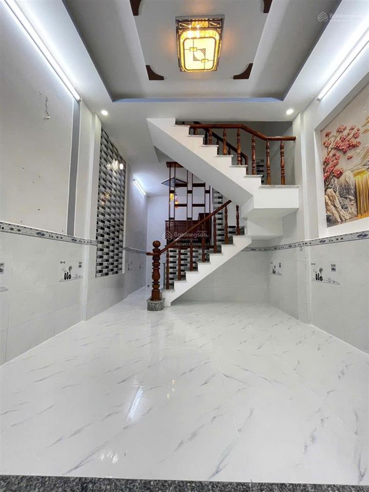 Bán nhà 30m2 625 triệu  chính chủ sổ riêng 1 trệt 1 lầu 2pn 2wc