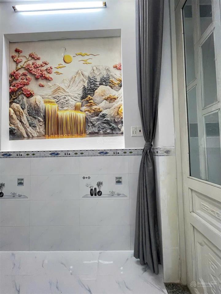 Bán nhà 30m2 625 triệu  chính chủ sổ riêng 1 trệt 1 lầu 2pn 2wc