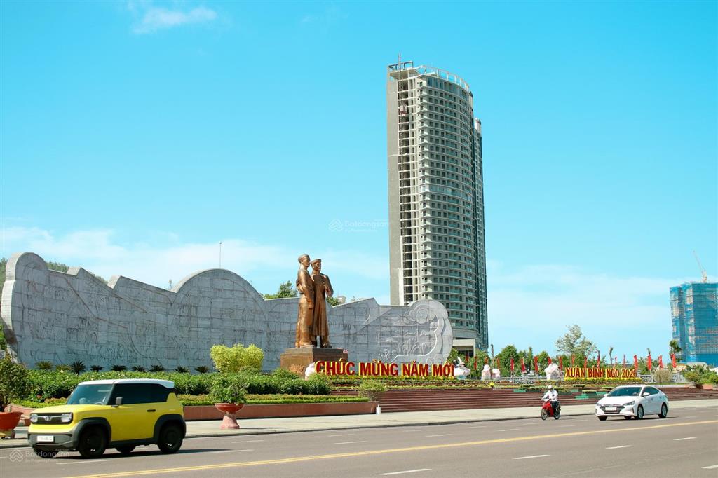 Căn hộ biển trung tâm quảng trường quy nhơn giá chỉ 2,2 tỷ full nội thất tiêu chuẩn 5*