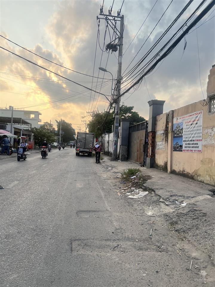 Đất thổ cư mt ngang 25m dt 825m2 giá 30 tỷ sẵn thu nhập 60tr/tháng  đường công  sát trần văn mươi