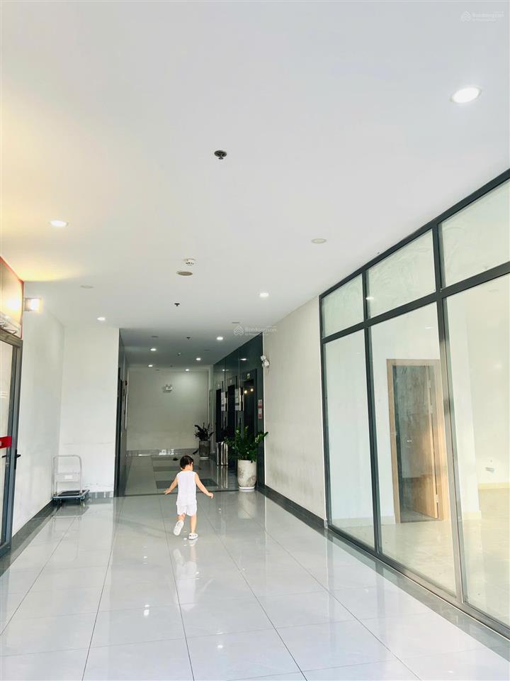 Ngộp banks bán căn góc 2pn giá 2,18 tỷ bao thuế phí bcons green view gần làng đại học siêu thị go