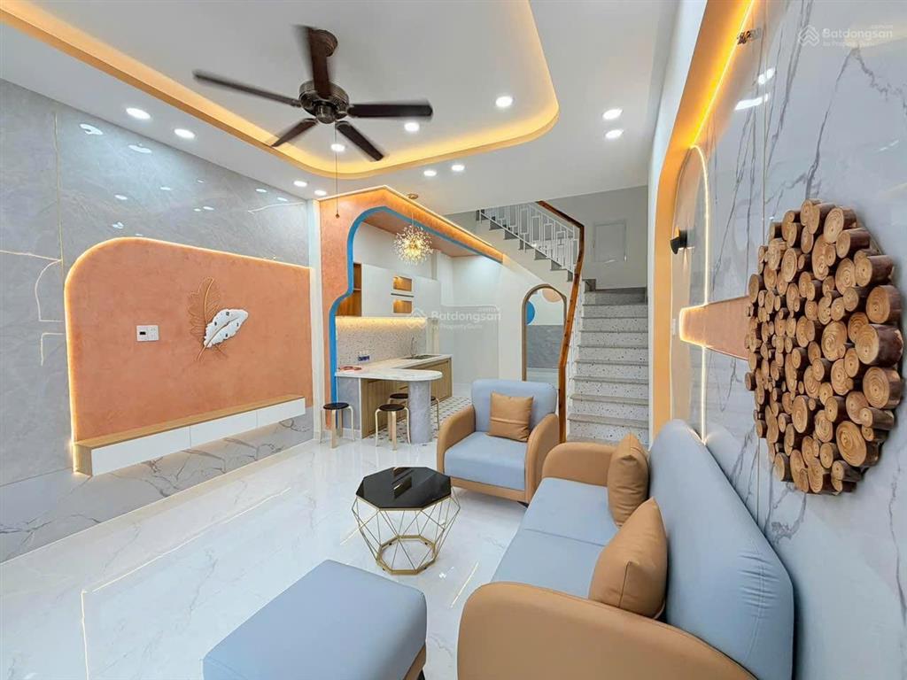 Không cần sửa chửa chỉ cần 6tỷ5 vào ở ngay full nội thất 3pn 2wc 2 lầu tại hòa thạnh, tân phú