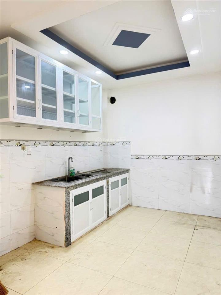 4tỷ5 cho căn nhà 32,4m2 3 lầu 3pn 3wc 80m2 dt sử dụng tại phường 1, quận 8, tp.hcm
