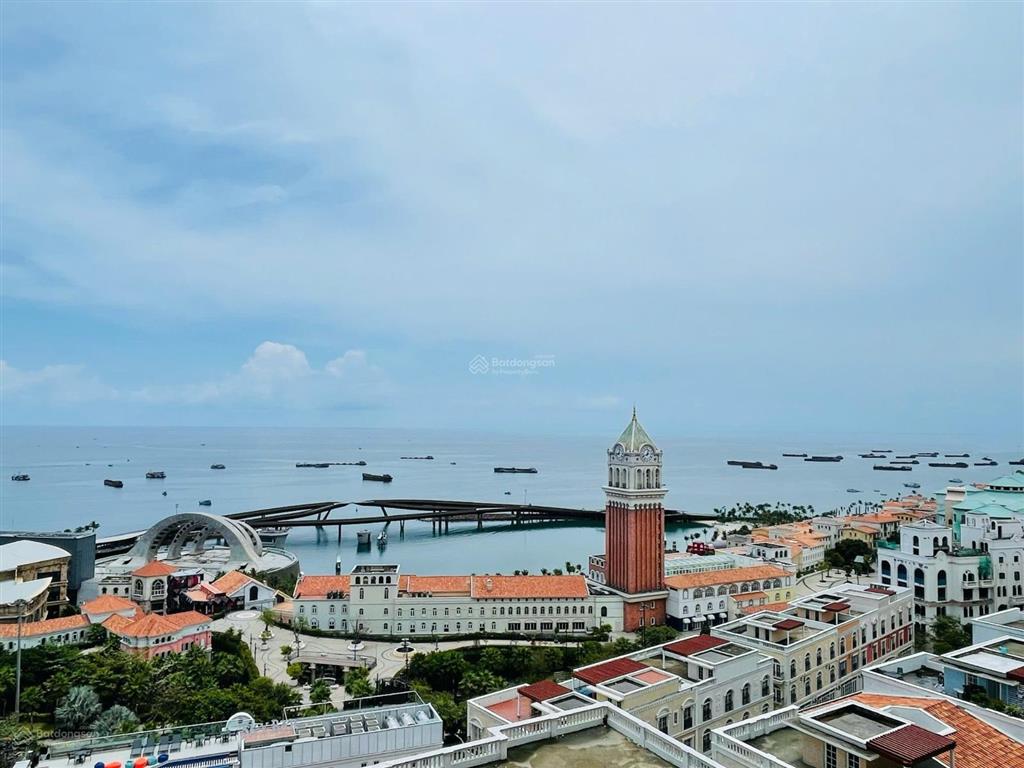 Chủ cần bán gấp 300m2 đất biển an thới phú quốc lấy tiền lo viện phí gần apec cách biển 300m