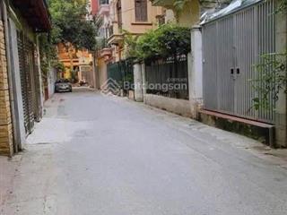 Chính chủ bán nhà quận bắc từ liêm, ô tô vào nhà, diện tích 90 m2, 5 tầng, mặt tiền 5.2m,giá 19 tỷ