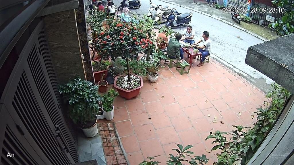 Chính chủ cần bán mảnh đất 90,4 m2. tại ngọc thụy  long biên