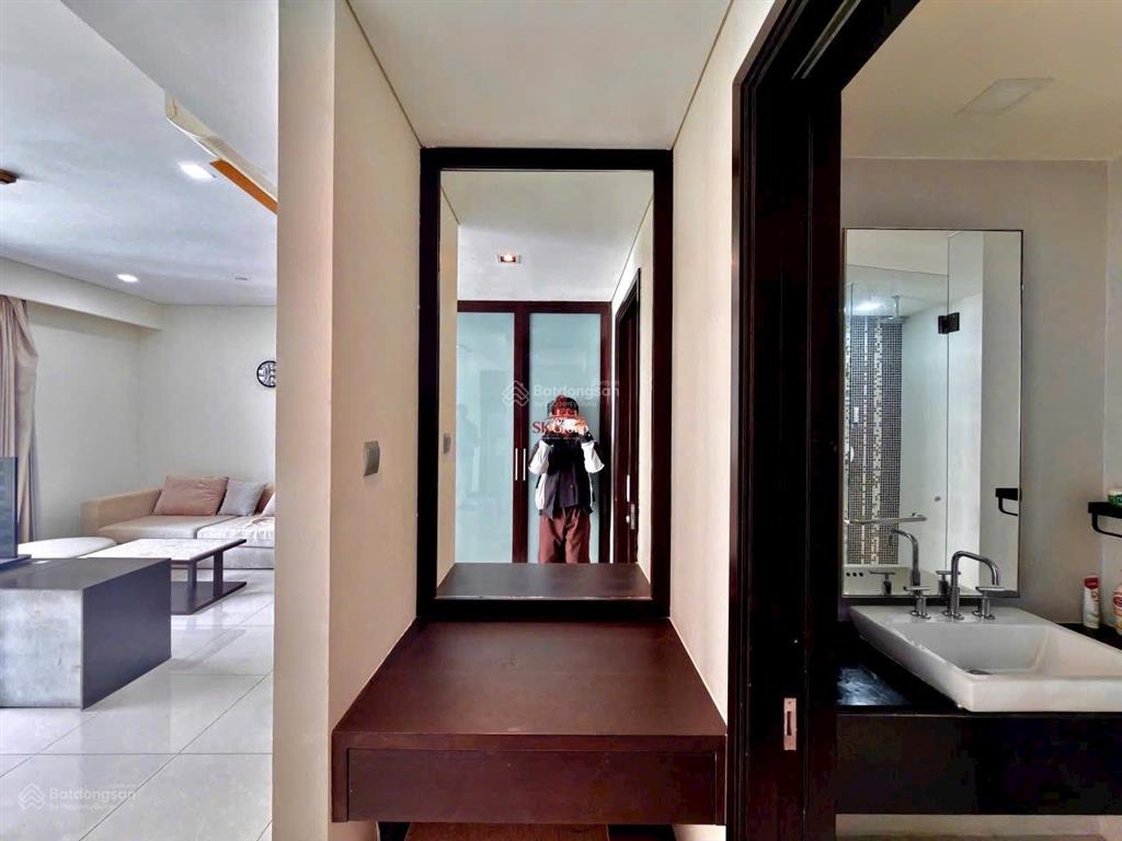 Thuê căn hộ gần biển giá tốt, có ban công thoáng mát
