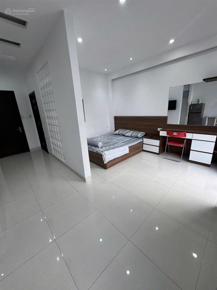 Căn hộ có ban công thoáng mát tại mỹ gia chỉ 8triệu500