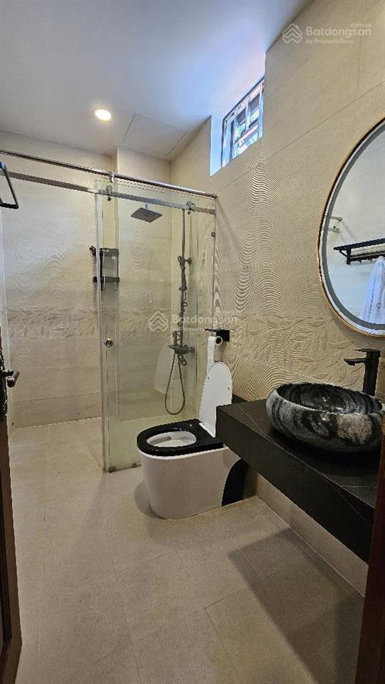 Biệt thự khu kiều đàm  lô góc  hầm  thang máy  nội thất xịn  ngay trung tâm quận 7  kế himlam