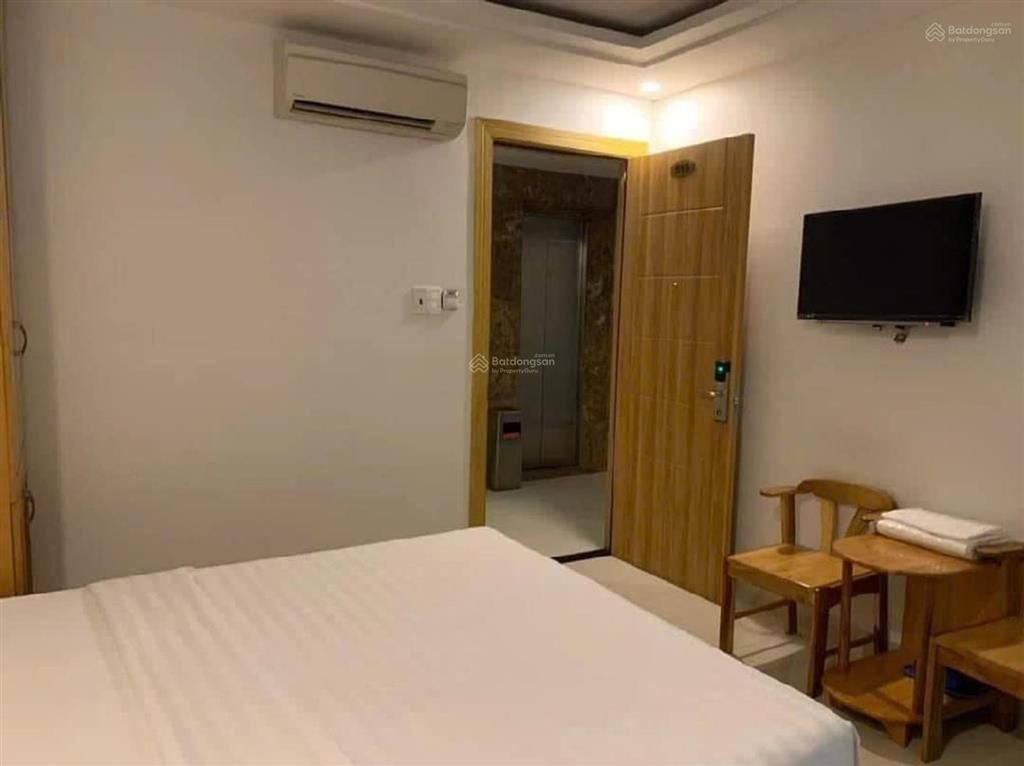 Siêu phẩm lô góc 2 mặt tiền trung tâm quận 7  dòng tiền 2.4 tỷ/năm