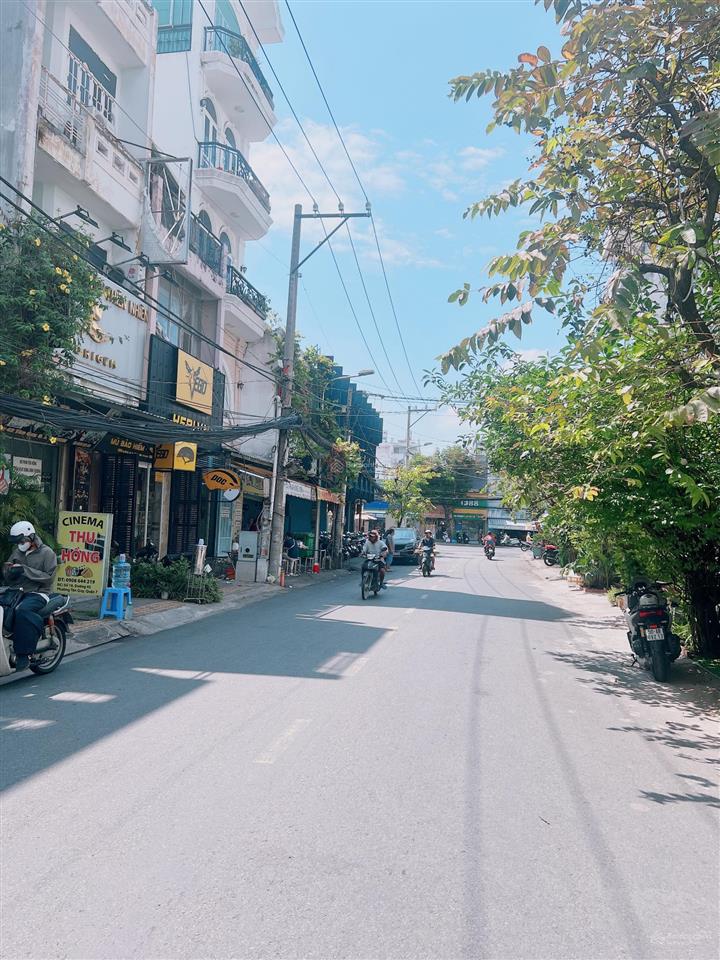 Siêu phẩm lô góc 2 mặt tiền trung tâm quận 7  dòng tiền 2.4 tỷ/năm