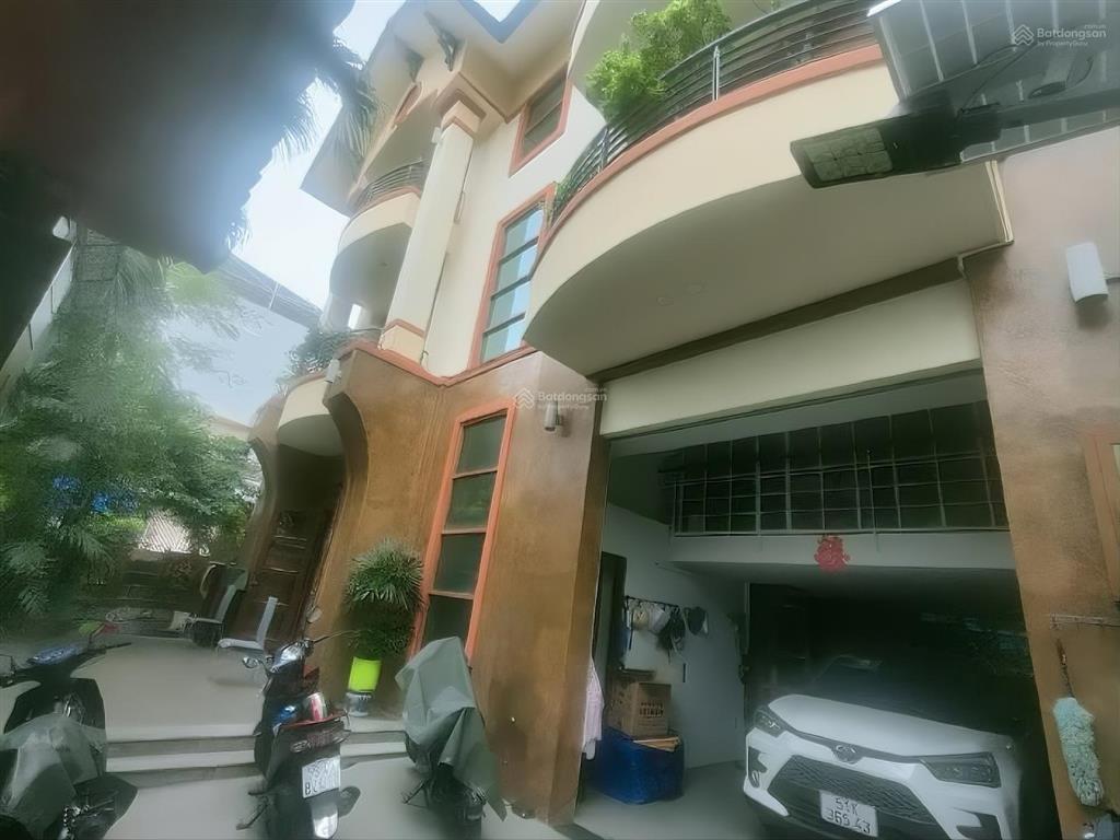 Biệt thự vip  đường số 30  lô góc 2 mặt tiền  khu vực giới thượng lưu, quan chức sống