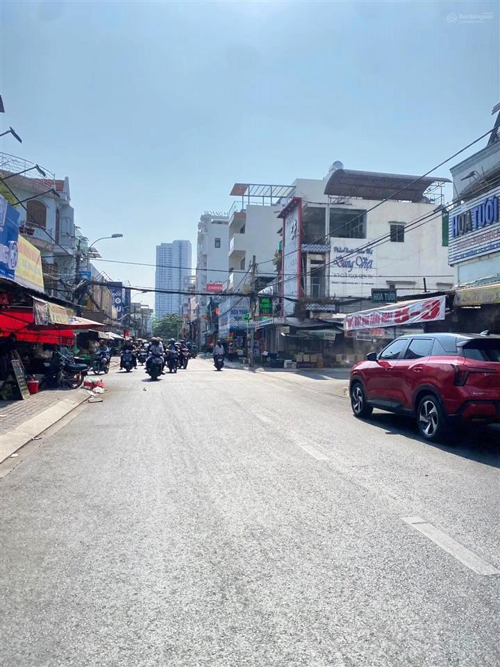 [ q7 ] lô góc 2 mt  ngay cổng chợ tân quy  ngang 8  dòng tiền 100tr/tháng