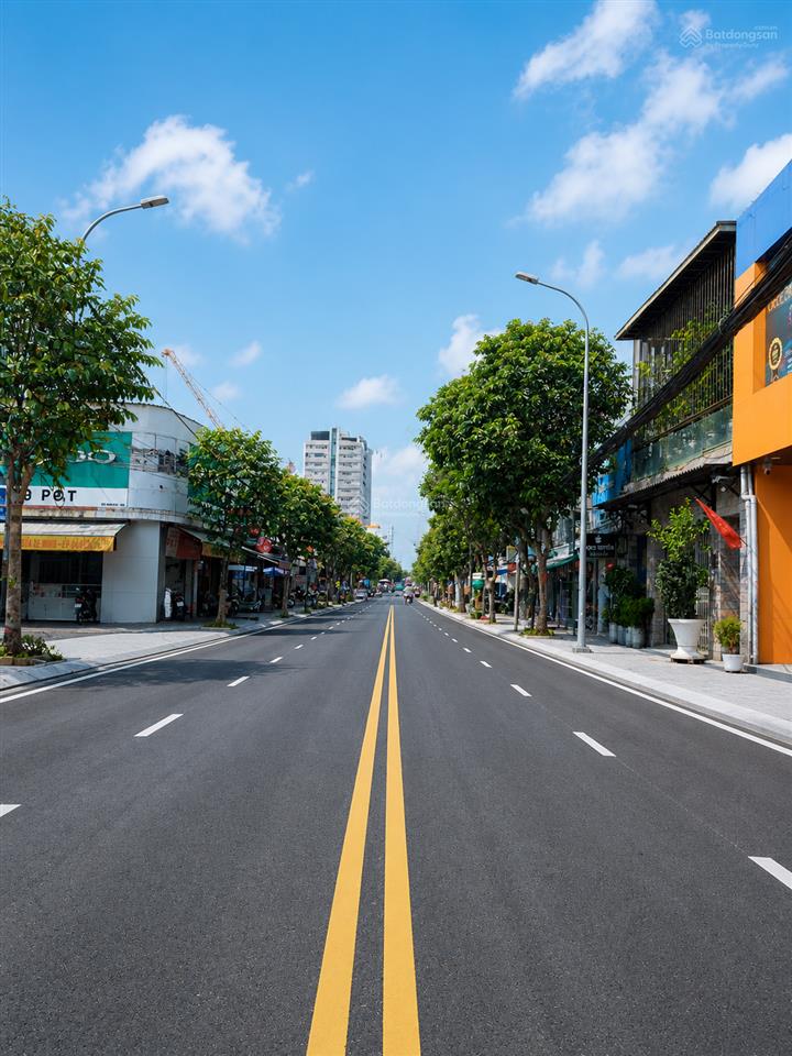 [ q7 ] đất mặt tiền lê văn lương  124.1m2  ngang 6m nở hậu  kdc hiện hữu xây cao tầng