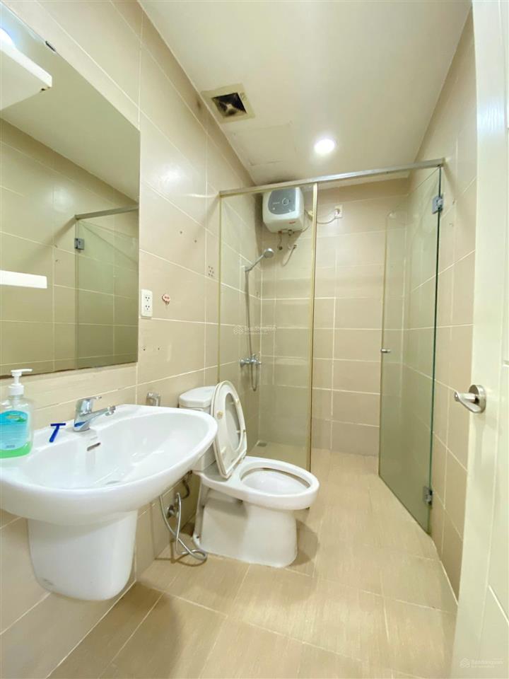 Căn 3pn view đông bắc thoáng mát full nội thất
