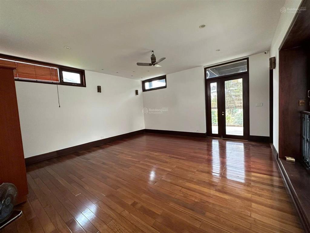 Siêu phẩm biệt thự vườn đào tây hồ 4 tầng mt 25m lô góc vip nội thất nhập khẩu an ninh tuyệt đối