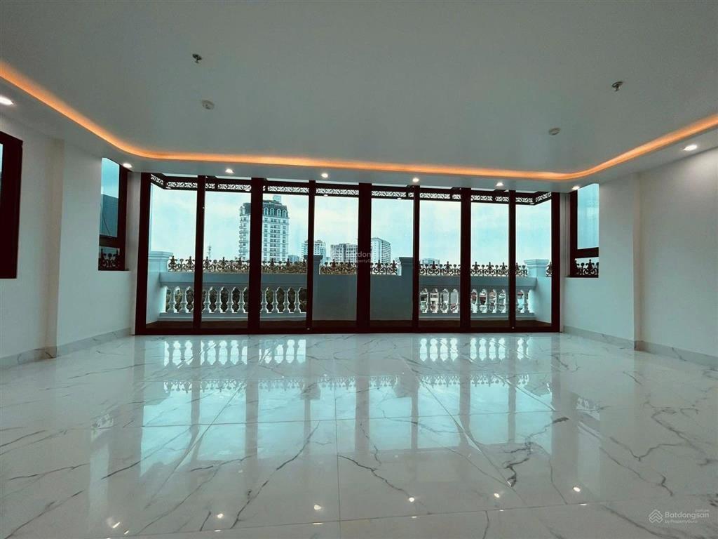 Bán tòa văn phòng siêu vip dương khuê cầu giấy 10 tầng thang máy 2 mặt thoáng doanh thu 1.8 tỷ/năm