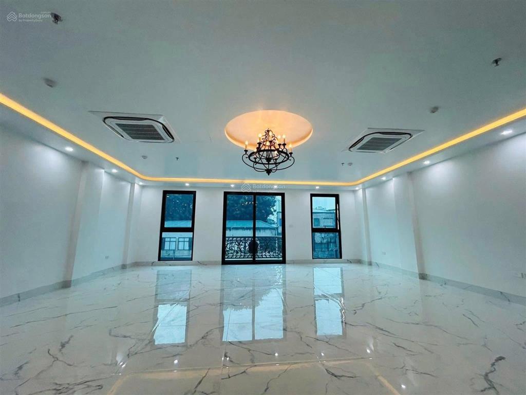 Bán tòa văn phòng siêu vip dương khuê cầu giấy 10 tầng thang máy 2 mặt thoáng doanh thu 1.8 tỷ/năm