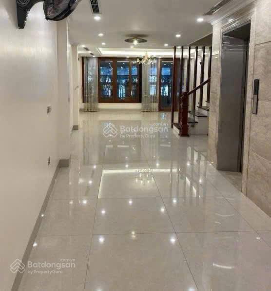 Bán tòa nhà mặt phố nguyễn khang  cầu giấy siêu phẩm đầu tư  8 tầng thang máy  tương lai tăng giá