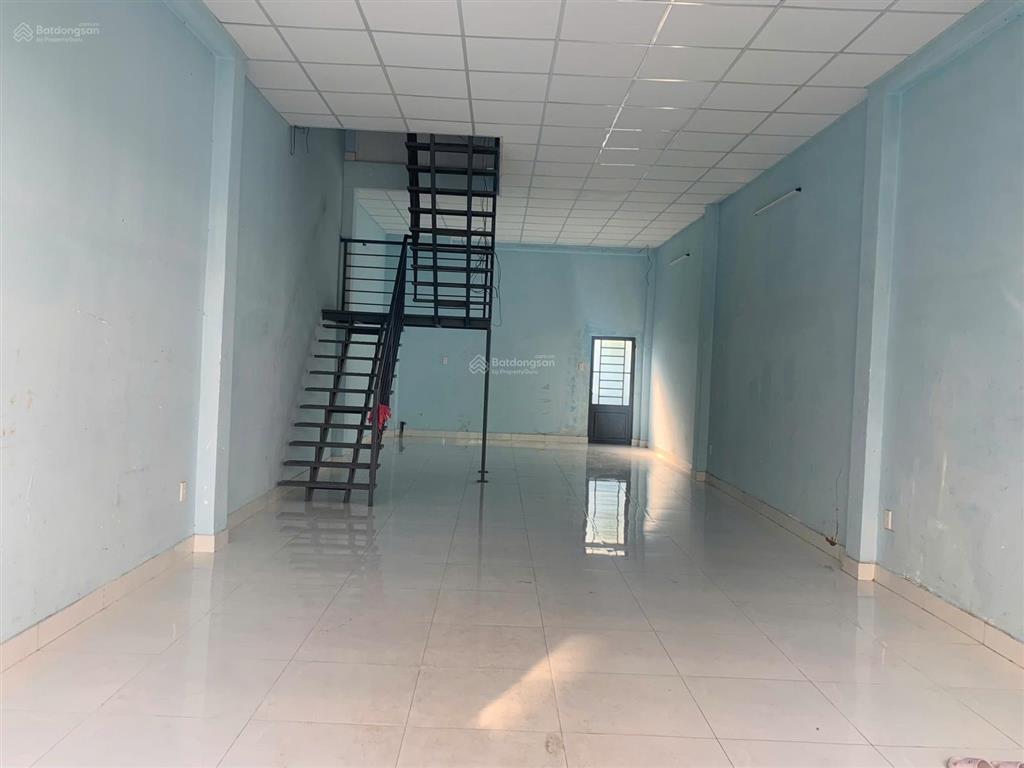 Nhà tiện cho ở và dùng làm văn phòng, làm kho, kinh doanh online