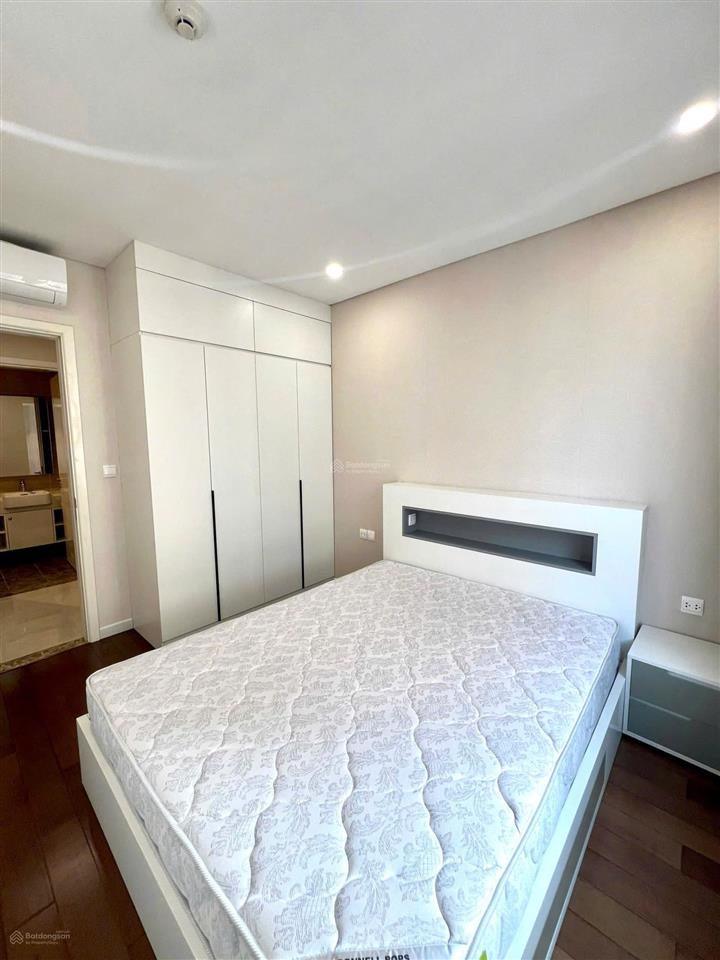 Báo đúng giá! căn hộ 2n2vs cho thuê tại vinhomes d capitale trần duy hưng