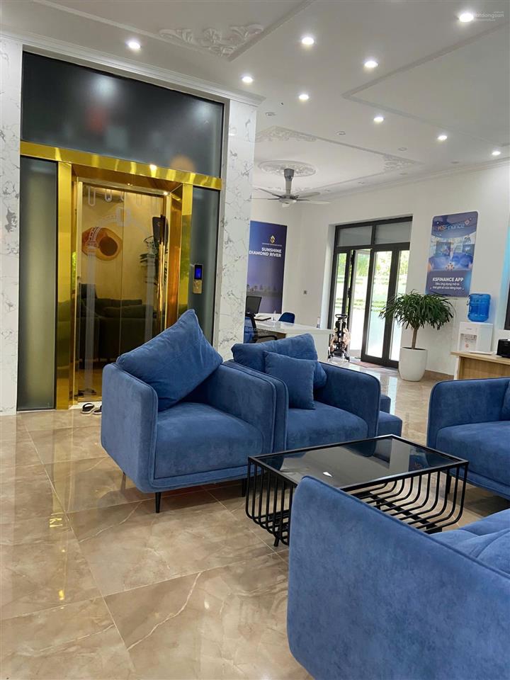 Cho thuê mặt bằng kinh doanh đối diện nhà sách trí đức. nhà đẹp 2 mặt tiền thuận tiện kinh doanh.
