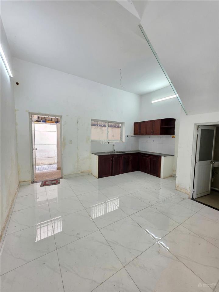 Bán nhà dĩ an 1 trệt 1 lầu hoàn công, gần làng đại học, kdc compou nổi bật dĩ an 5,8 tỷ tl