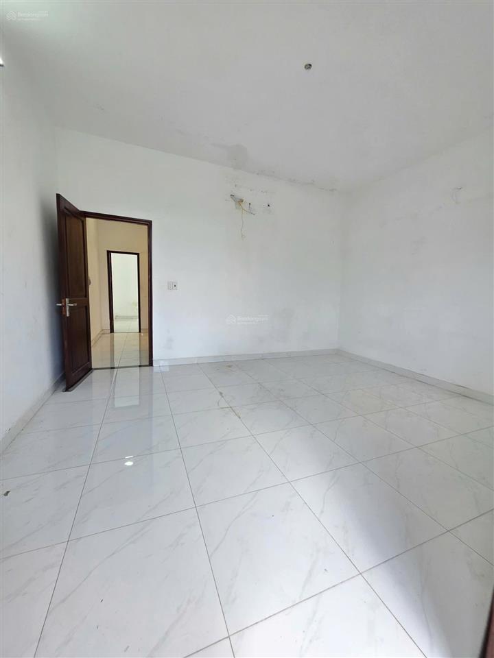 Bán nhà dĩ an 1 trệt 1 lầu hoàn công, gần làng đại học, kdc compou nổi bật dĩ an 5,8 tỷ tl