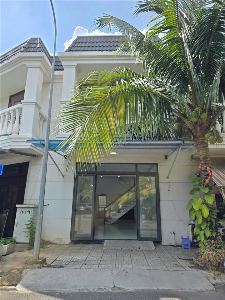 Bán nhà dĩ an 1 trệt 1 lầu hoàn công, gần làng đại học, kdc compou nổi bật dĩ an 5,8 tỷ tl