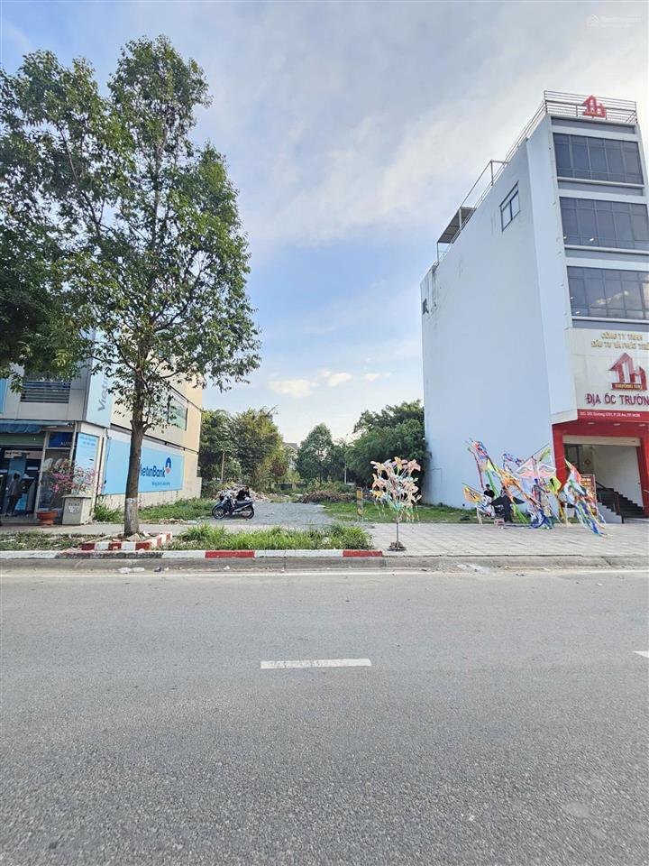 Bán đất mt đường gs1 kinh doanh sầm uất bậc nhất dĩ an ngang 5x18,7m