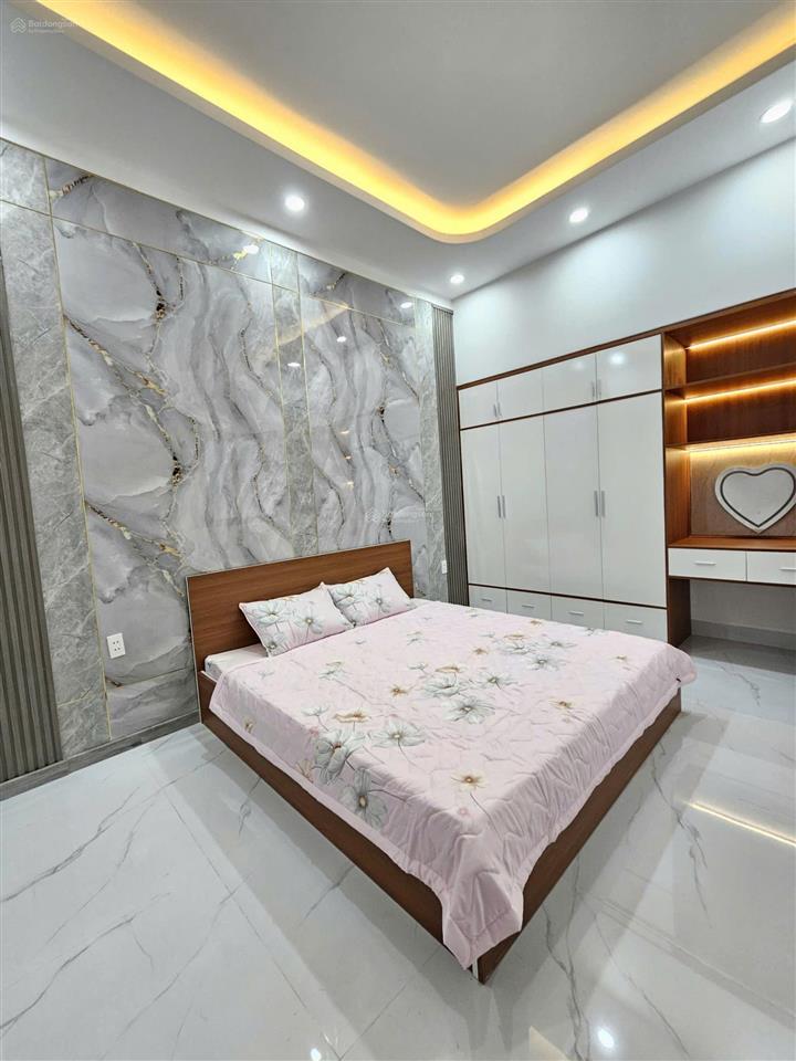 Nhà gần ql1k, vòng xoay cầu hang, full nội thất, hoàn công, sân oto, pn dưới 4ty tl