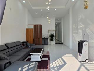 Bán nhà dĩ an, gần sân vận động dĩ an 4,5x21m chỉ 4ty6, sân ô tô, gần chợ dĩ an 1