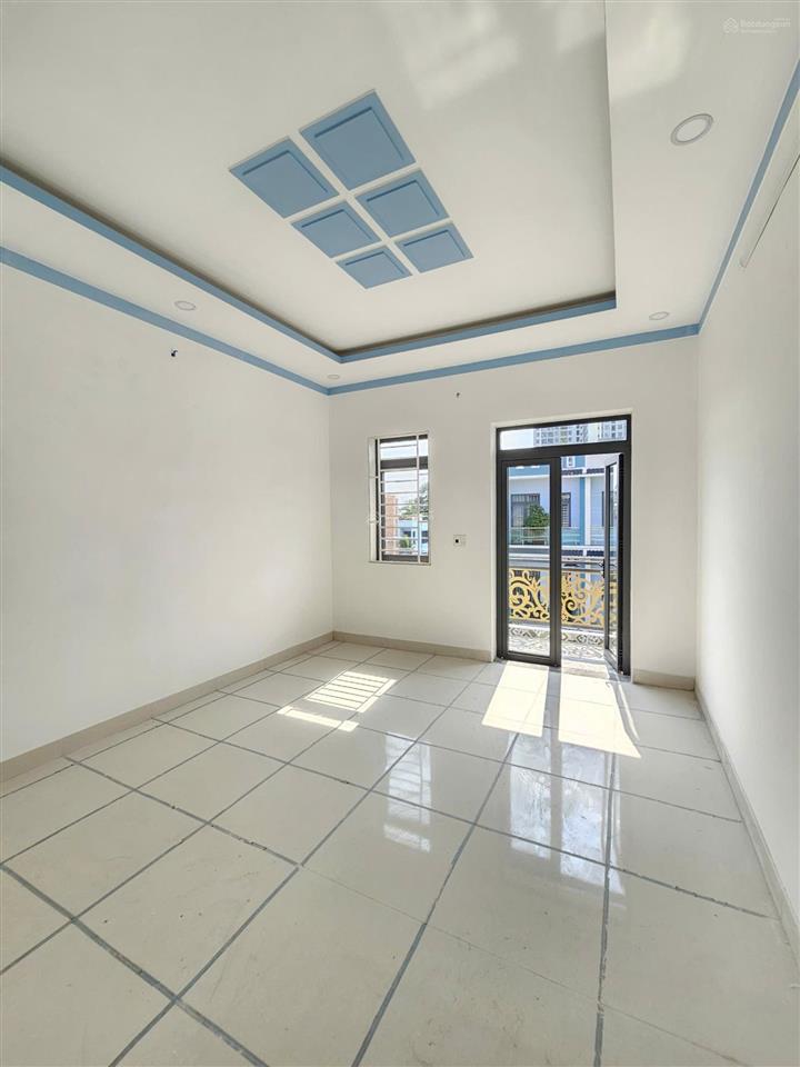 Bán nhà dĩ an, gần chợ dĩ an 1, hoàn công kdc đồng bộ chỉ 5 tỷ