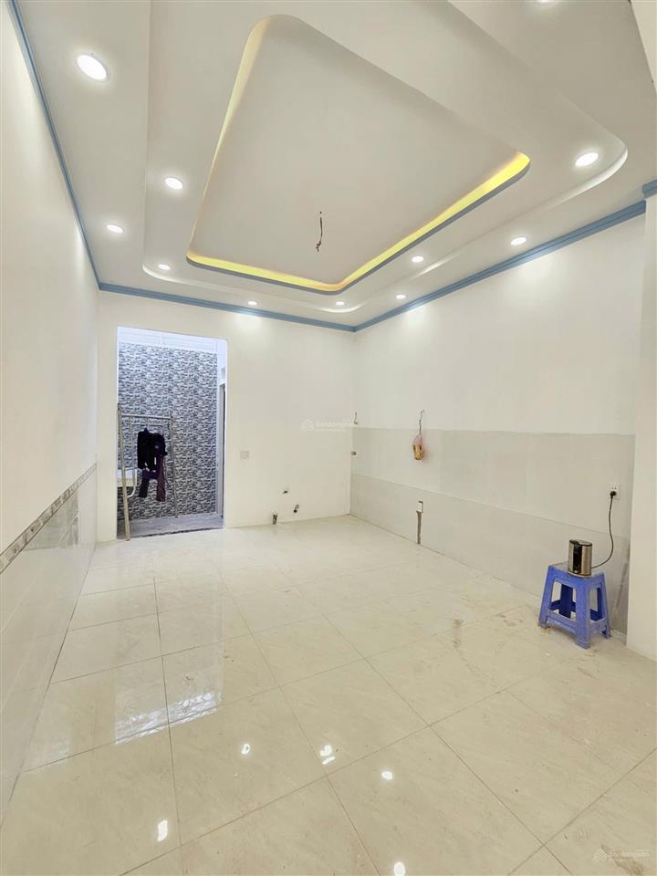Bán nhà dĩ an, gần chợ dĩ an 1, hoàn công kdc đồng bộ chỉ 5 tỷ
