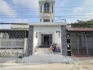 Bán nhà 1 trệt 2 lầu mt kinh doanh buôn bán, gần hội trường đông hòa, hoàn công sân oto, pn dưới