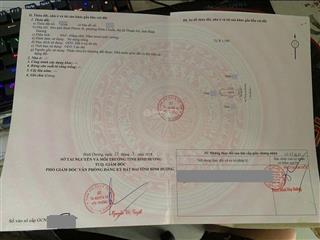 Bán nhà cấp 4 gác đúc sau lưng chợ phú phong chỉ 2ty3 tl chủ quá rẻ