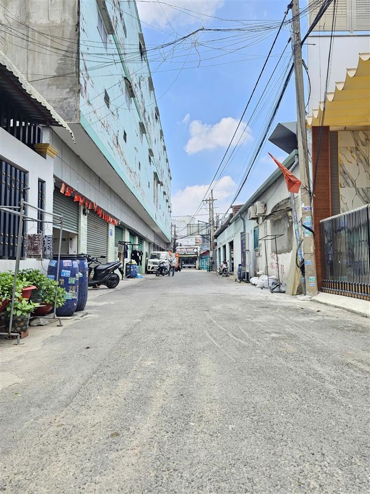 Bán đất ngang 9x25m gần chợ dĩ an 2, xây biệt thự, căn hộ dịch vụ ok