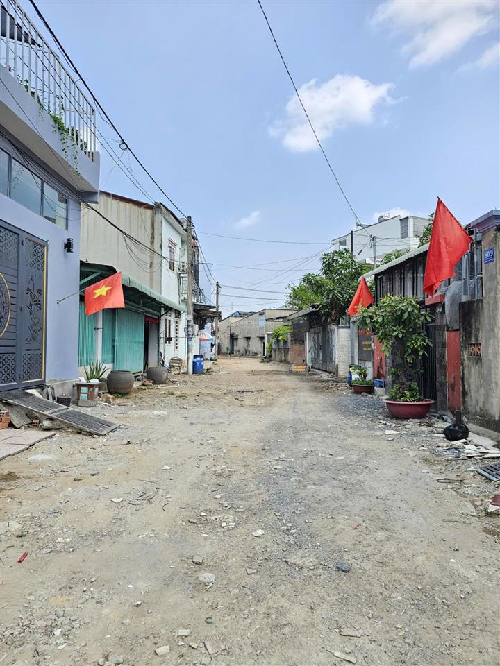 Bán đất gần làng đại học, cách tô vĩnh diện 50m, xây căn hộ dịch vụ ok